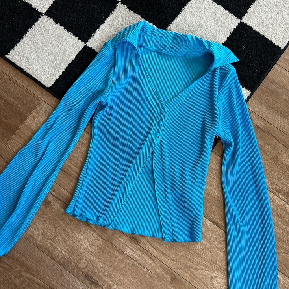 Amazon Blue Fitted Buttoned Blouse with Notched Collar